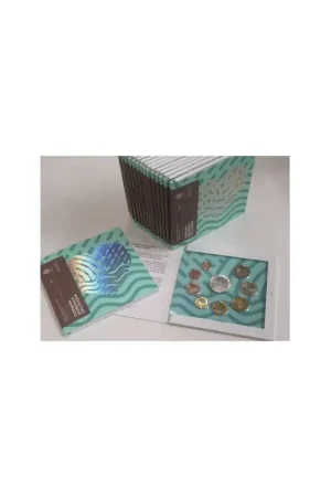 Bu set San Marino 2017 Met extra de 5 euromunt Popularny