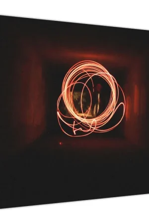 Schilderij - Tunnel van lijnen Wysoka jakość