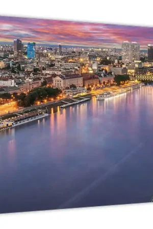 Oferta limitowana Schilderij - Bratislava met rivier bij nacht