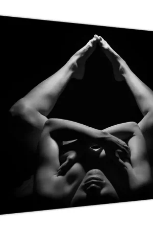 Nowość Schilderij - Naakt van een vrouw met een zwarte achtergrond