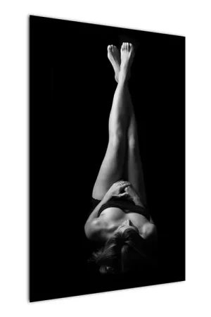 Schilderij - Vrouw met een zwarte achtergrond, zwart-wit Oryginalny