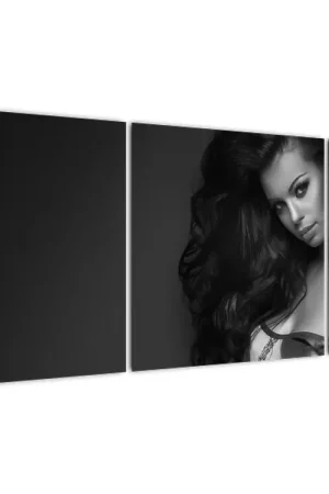 Schilderij - Zwart-wit portret van een verleidelijke vrouw Ekspresowa dostawa