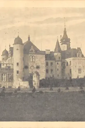 Duitsland Schloss Burg Namedy Andernach Landkreis Mayen-Koblenz 1913 Kasteel Deutschland Europa HC59433 Autentyczny