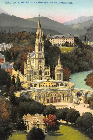 Ekspresowa dostawa Frankrijk Lourdes Le Basilque vue du Chateau-Fort France Europa HC59366