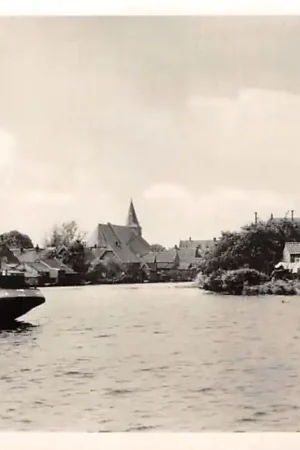 Gezicht op Giessenbrug 1959 Binnenvaart schepen Alblasserwaard Molenlanden HC47723 Niska cena