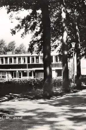 Sint-Oedenrode Ulo school St. Jozef Meierij 's-Hertogenbosch HC47690 Najlepsza cena