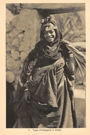 Tunesië Tunisie 1. Type d'indigene a Nefta Klederdracht Afrika HC47641 Oferta