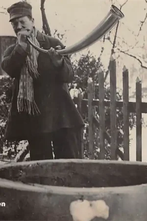 Twente Midwinterblazen in sneeuw Winter 1938 Vintage Klederdracht HC47596 Premium