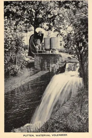 Wysoka jakość Putten Waterval Volenbeek Kannen schuren Klederdracht 1939 Veluwe HC47419