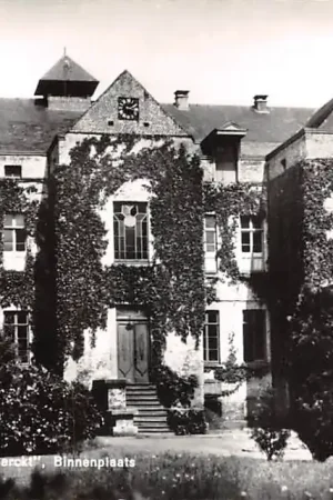 Baarlo Klooster De Berckt Binnenplaats Peel en Maas Limburg 1962 HC47138 Popularny