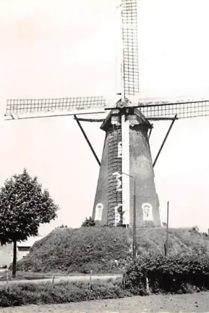 Szybka dostawa Zeeland (NB) Molen 1968 Maashorst Noord-Brabant Peel HC47086