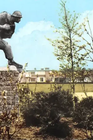 Son en Breugel Bevrijdings monument WO2 1966Noord-Brabant HC47122 Ostatnia szansa