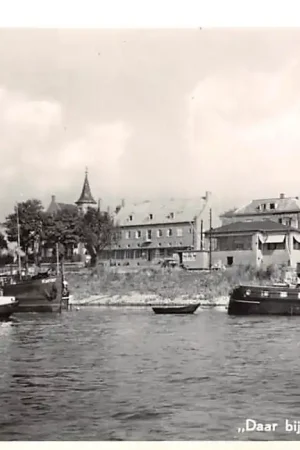 Zamów teraz Lobith Gezicht op Tolkamer Daar bij die waterkant ...Binnenvaart schepen Scheepvaart Rijn HC47051
