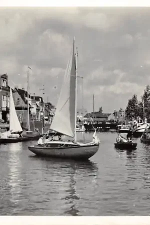 Sneek Jousterkade met zeil schepen 1955 HC46766 Szybka dostawa