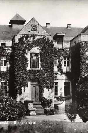 Baarlo Klooster De Berckt Binnenplaats Peel en Maas Limburg HC46546 Ekspresowa dostawa