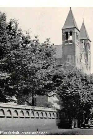 Zwrot pieniędzy Oirschot Klooster Nazareth Moederhuis Franciscanessen Brabant HC46471