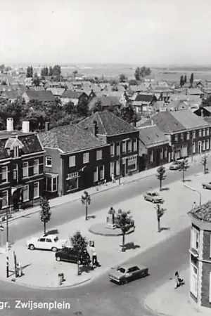 Zwrot pieniędzy Kerkdriel Luchtfoto Mgr. Zwijsenplein Maasdriel Gelderland HC46316