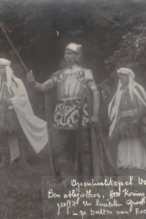 Valkenburg (LB) Fotokaart Cohnen Jr. Openluchtspel K. Ben Hetjathar: Heer Koning, ziet nog eens en geeft Uw laatsten groet. in de Dochter van Roelant Theater HC46068 Szybka dostawa