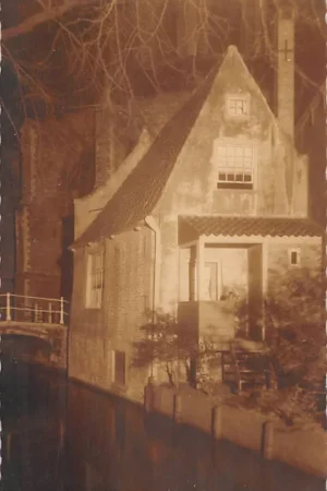 Delft Fotokaart Huis bij de Oude Kerk bij nacht 1931 HC45814 Ekspresowa dostawa