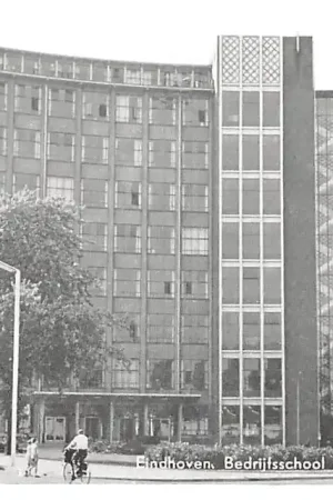 Eindhoven Bedrijfs school met Jubileum monument HC45800 Kup teraz