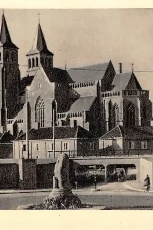 Arnhem St. Walburgkerk R.K. Kerk Auto bus HC45713 Wysoka jakość
