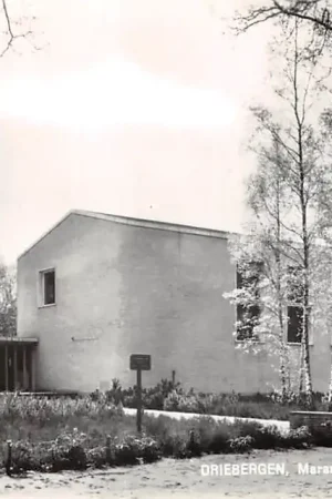 Driebergen M. v. Carnbeelaan Gereformeerde Maranatha kerk 1968 HC45538 Rabat