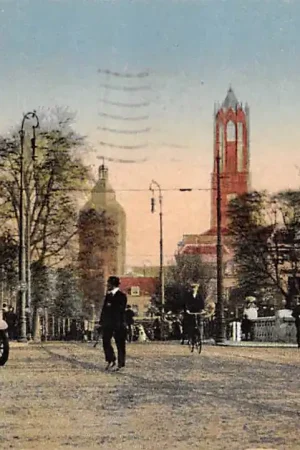 Utrecht Willemsburg met auto en Dom 1918 HC45514 Premium