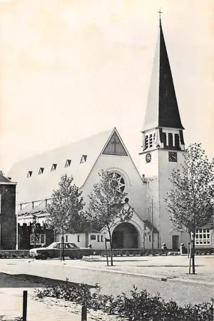 Zwrot pieniędzy Heiloo R.K. Willibrordus kerk HC45287