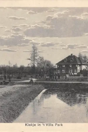 Tani Sittard Kiekje in het Villa Park 1924 Limburg HC45136