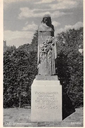Ermelo Oorlogs monument 1940-1945 WO2 Veluwe HC45058 Zwrot pieniędzy