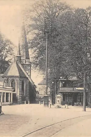 Doorn Dorpskom Hotel Pension Café Restaurant Pabst Kerk en tramspoor met stempel Zomerhuis Doorn 1912 HC44544 Promocja