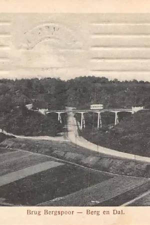 Berg en Dal Brug Bergspoor met tram 1918 Beek (GD) Nijmegen HC44127 Premium