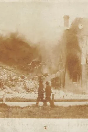 Drachten Oliefabriek in brand Zondagmorgen 31 mei 1903 Friesland HC44019 Tylko dziś