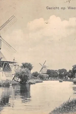 Weesp Gezicht op met molens en binnenvaart schepen 1908 HC43853 Rabat