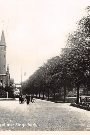 Tani Alkmaar Kennemersingel met R.K. Singel kerk 1932 HC43585