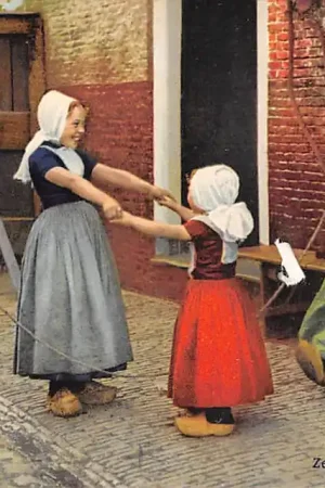 Darmowa dostawa Zeeland Walcheren Spelende kinderen in klederdracht Kind HC42839