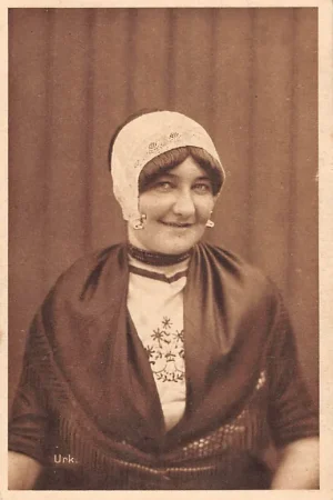 Urk Urker vrouw in klederdracht HC42772 Ostatnia szansa