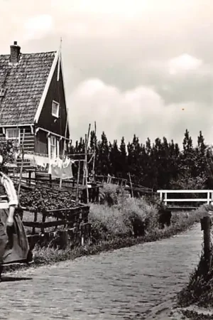 Zwrot pieniędzy Marken Straatje 1961 Klederdracht HC42756