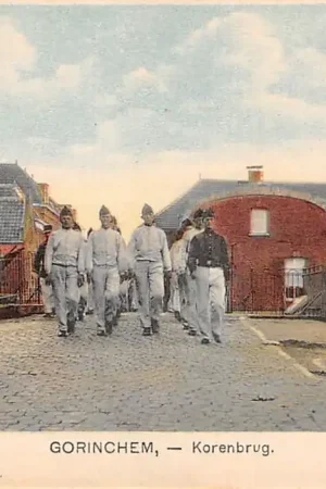 Tani Gorinchem Korenbrug met marcherende soldaten Militait Nauta 10209 HC41318