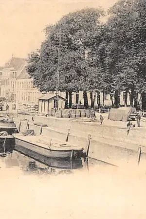 Zamów teraz Groningen Guijotplein met binnenvaart schepen 1900 HC41311