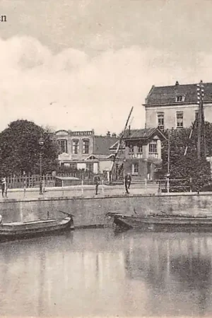 Delft Spoorhaven met seinwachtershuisje en spoorwegovergang Spoorwegen HC41175 Autentyczny