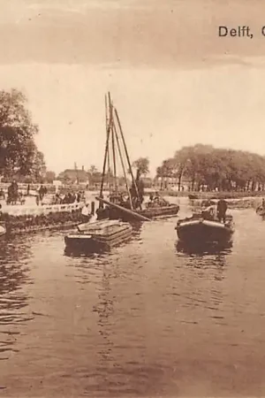 Delft Gezicht op Jaagpad met binnenvaart schepen Scheepvaart HC41149 Tylko dziś