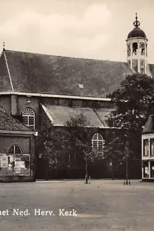 Sneek Martiniplein met Ned. Herv. Kerk 1948 HC39261 Popularny