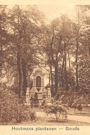 Bezpieczna płatność Gouda Houtmans plantsoen met monument Burgemeester Van Bergen IJzendoorn 1906 HC38086