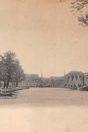 Autentyczny Gouda Vest Bolwerk Turfsingel Molen De Korenblom Binnenvaart schepen ScheepvaartHC38059