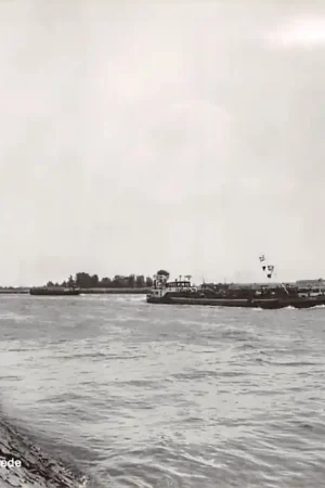 Sliedrecht Merwede met binnenvaart schepen Scheepvaart 1971 HC37910 Wysoka jakość