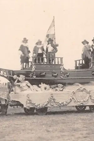 \\u2018s-Gravenhage Nationaal-Historischen Optocht 5 September 1913 Marine OorlogsschipHC37672 Oferta limitowana