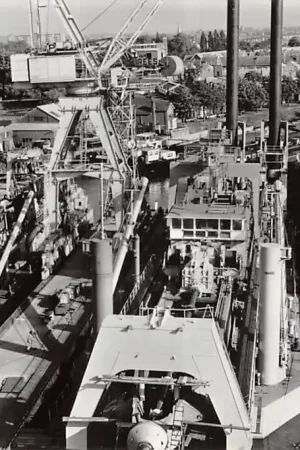 Wysoka jakość Sliedrecht Scheepswerf Van Rees Cutter suctiondredgers fitting out at Werf van Rees 1979. Schepen Scheepvaart HC37208