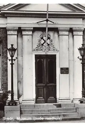 Sliedrecht Voorgevel Sliedr. Museum (oude raadhuis) 1970 HC37031 Najlepsza cena