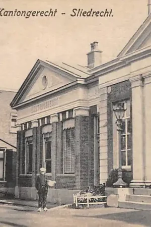 Sliedrecht Kerkbuurt Gemeentehuis en Kantongerecht HC37026 Szybka dostawa